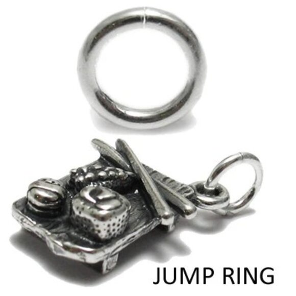 STERLING SILVER JUMP RINGS. 4MM. PACKET OF 10. - Picture 1 of 3
